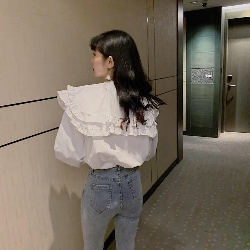 Áo sơ mi dáng rộng cổ nhún bèo phối một hàng nút thời trang thanh lịch