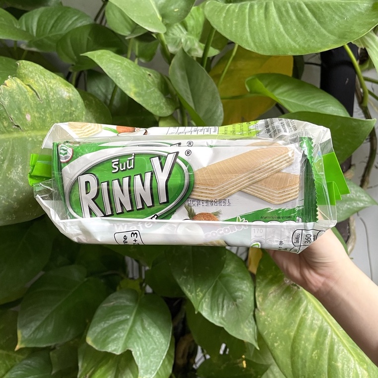 Bánh Xốp Thái Lan Rinny Dừa Coconut Wafer (Túi 12 gói x 34g)