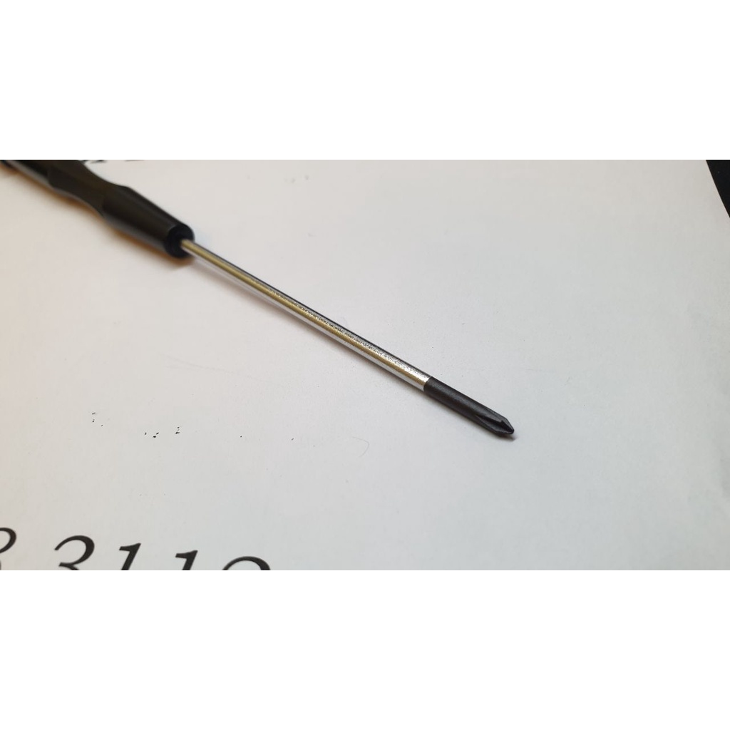Tô vít 4 cạnh nhỏ Vessel  Tovit Tháo Laptop