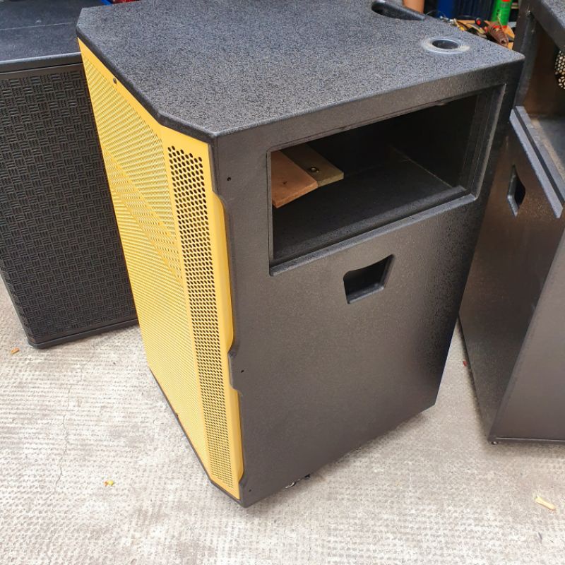 VỎ THÙNG LOA 4T 5T ĐƠN SƠN SẦN ĐẸP,  VÁN MDF 15MM ĐẰY ĐỦ PHỤ KIỆN LƯỚI HỌNG BÁNH XE KÍCH THƯỚC BO MẠCH 19×38