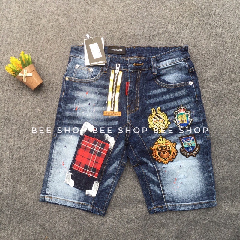 Quần bò ngố nam Dsq đính huy hiệu vá đỏ , quần jean nam, quần short bò 4 logo - Bee Shop