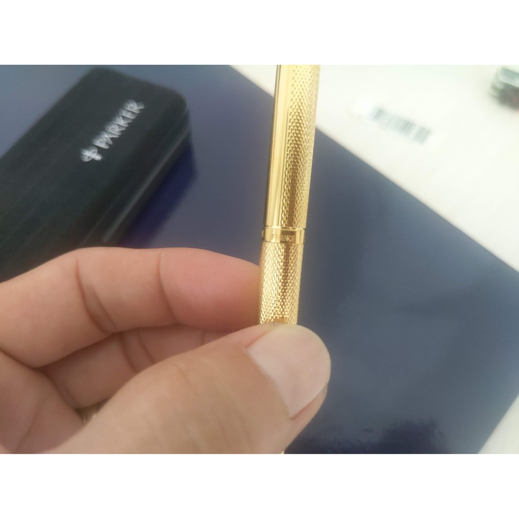 Viết bi Parker Classic - Mạ vàng 22 kara - Grain D'Orge Barleycorn pattern Ballpoint Pen - Bút cao cấp - Made in France