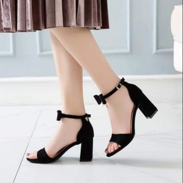 Mẫu sandal nơ