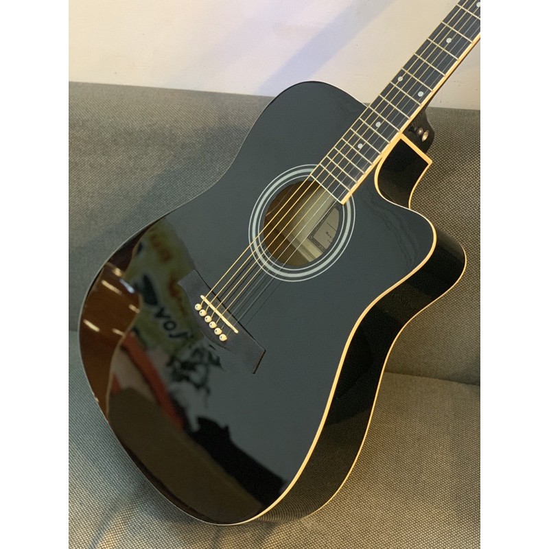 Đàn guitar acoustic sơn bóng cao cấp