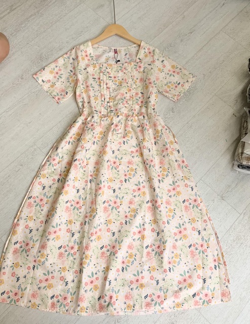 Váy babydoll họa tiết hoa nhí thắt nơ xinh