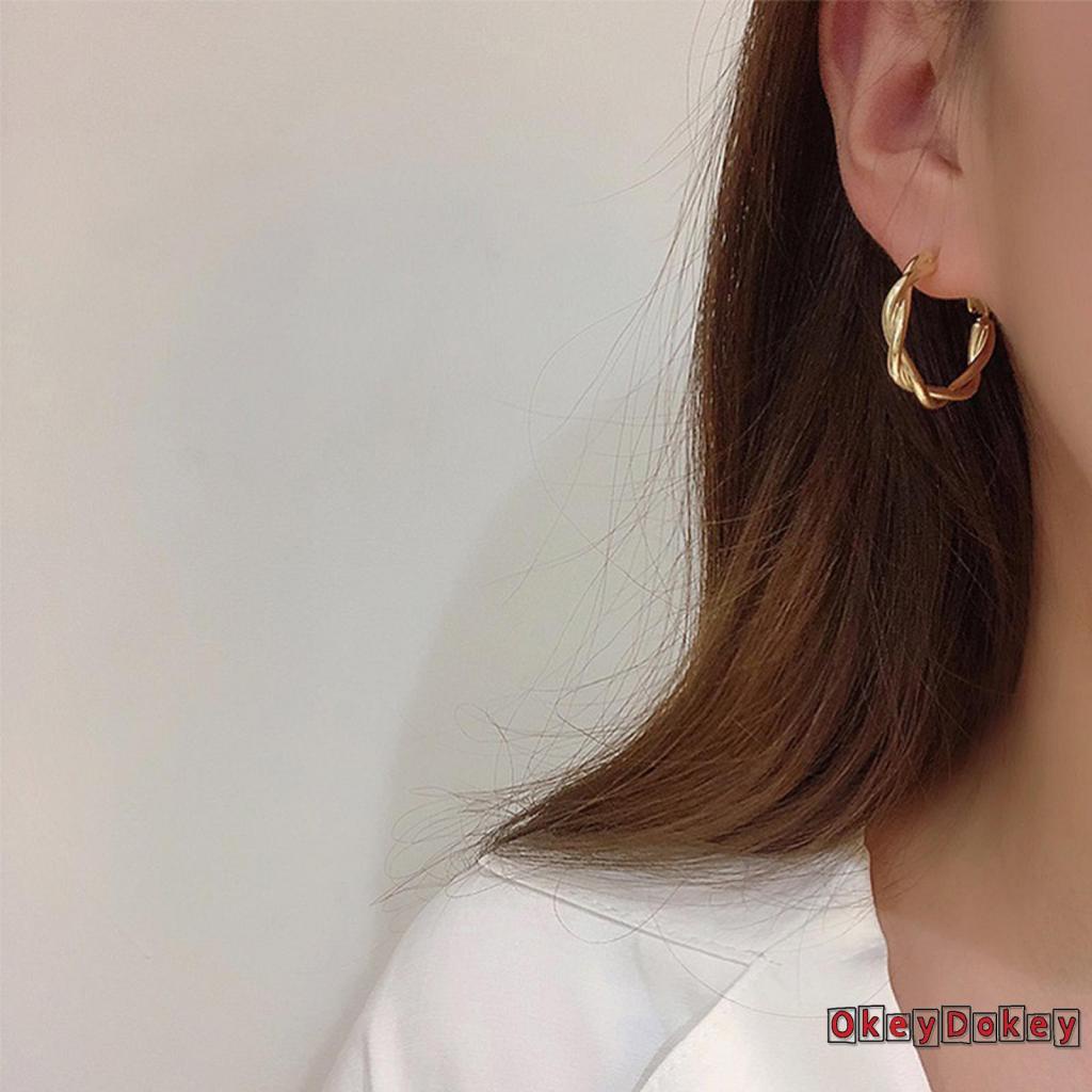 Khuyên Tai Dạng Vòng Tròn Xoắn Tinh Tế Màu Trơn Cho Nữ