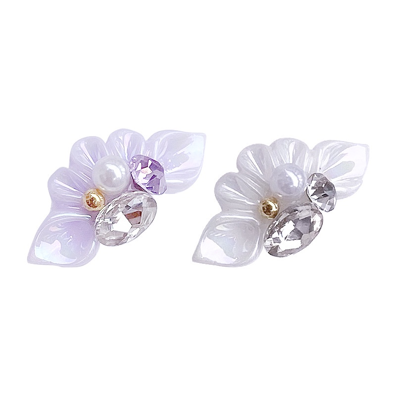 Set 10 Miếng Dán Móng Tay Khắc Hình Cánh Hoa Đính Hạt Ngọc Trai / Kim Cương Giả Bằng Resin Mới