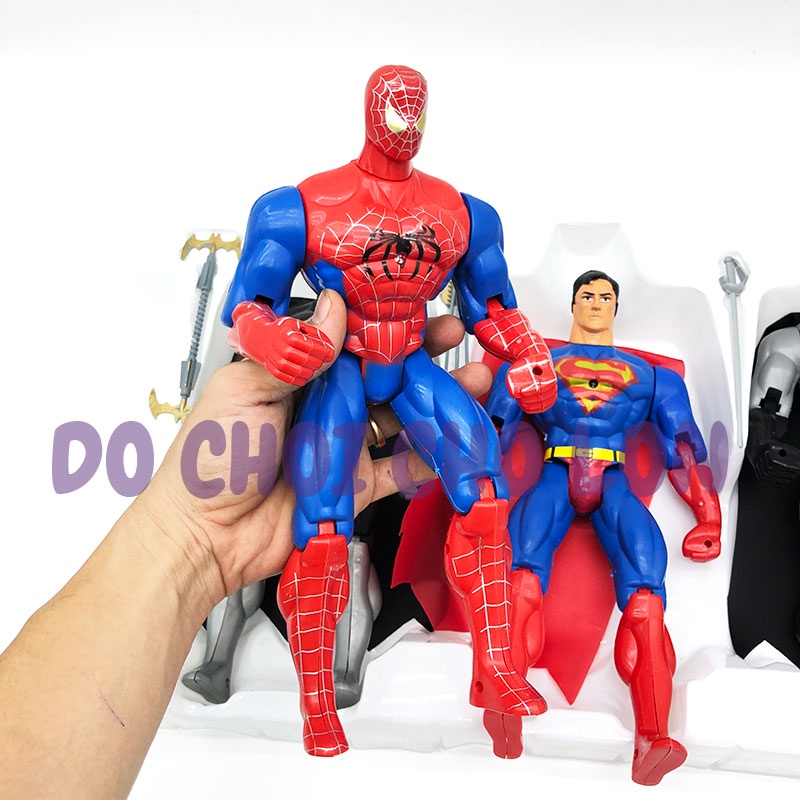 Hộp đồ chơi 4 siêu anh hùng Super Heroes dùng pin có đèn size 30 cm 8881