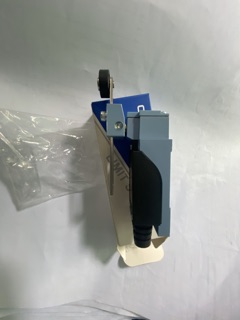 Công tắt hành trình TZ-8108 ( LIMiT SWITCH )