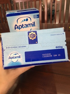 Sữa Aptamil Đức 1+ date 3/2020