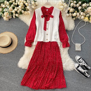 Sét len 2 món gồm váy+áo gile trắng