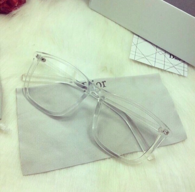 Kính gọng trắng trong phom to thời trang | BigBuy360 - bigbuy360.vn