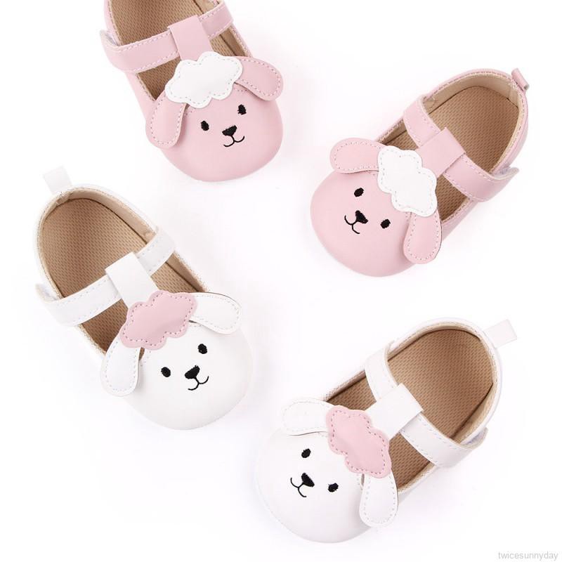 Giày đế mềm chống trượt họa tiết dễ thương cho bé gái