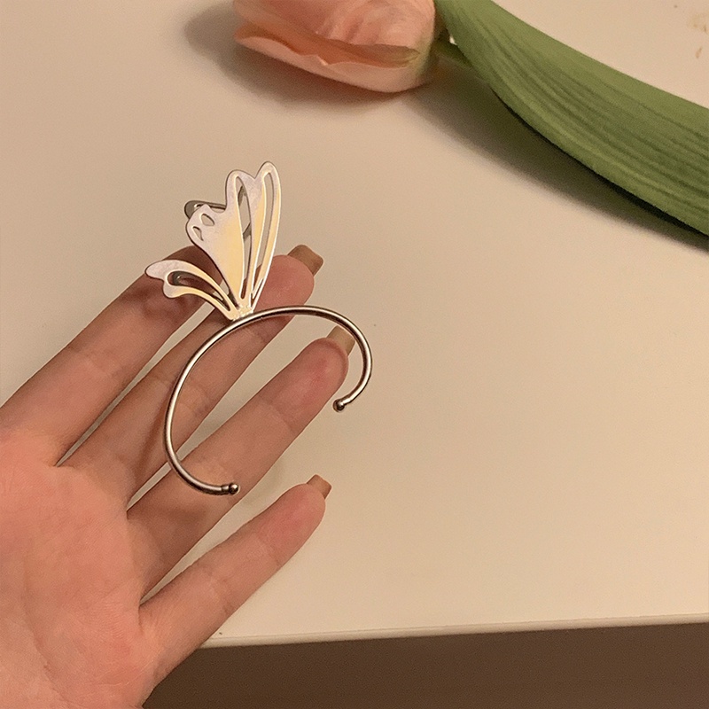 Khuyên Tai Hình Bướm Phong Cách Hàn Quốc Cá Tính Dành Cho Nữ