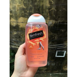 DUNG DỊCH VỆ SINH PHỤ NỮ FEMFRESH DAILY INTIMATE WASH 250ML