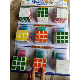 Rubik 3x3 9 chiếc to tặng kèm 9 chiếc lò xo