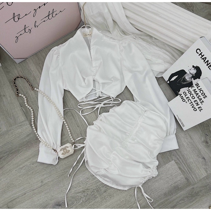 SET L CROP TRẮNG CỘT DÂY EO + CHÂN VÁY RÚT