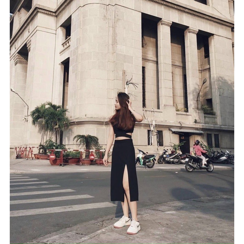 Chân váy bút chì lưng cao dài dưới gối kiểu xẻ một bên màu đen NPCV002