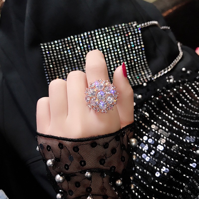 Nhẫn kim loại đính đá sang trọng cho nữ