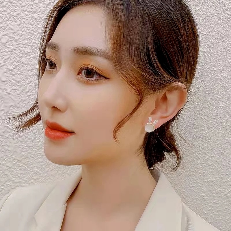 Bông Tai Hình Thỏ Đính Đá Zircon Dễ Thương Thời Trang Hàn Quốc Cho Nữ