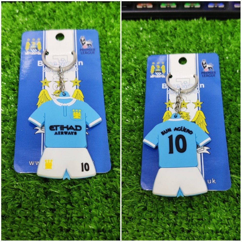 Móc khóa bóng đá Mancity Aguero cao su Thethaocompa