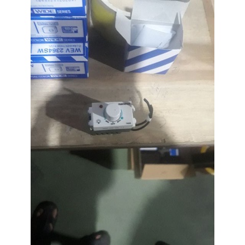 Chiết áp quạt, Chiết áp đèn panasonic