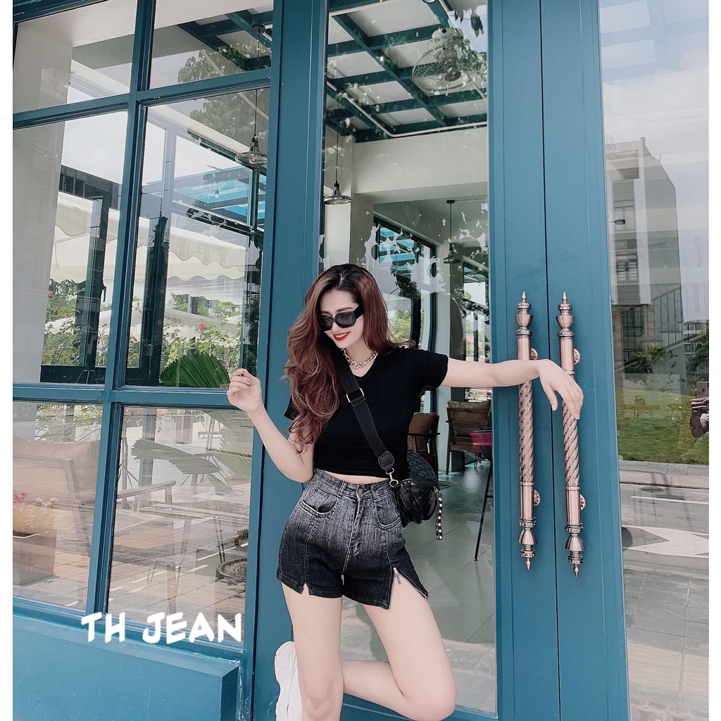 [Jeans nữ thiết kế] Quần sooc bò trơn, quần shorts jeans lưng cao túi chéo khóa gấu lệch. Mã S0105 | BigBuy360 - bigbuy360.vn