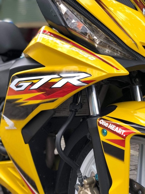 Tem rời Winner GTR Vàng -1
