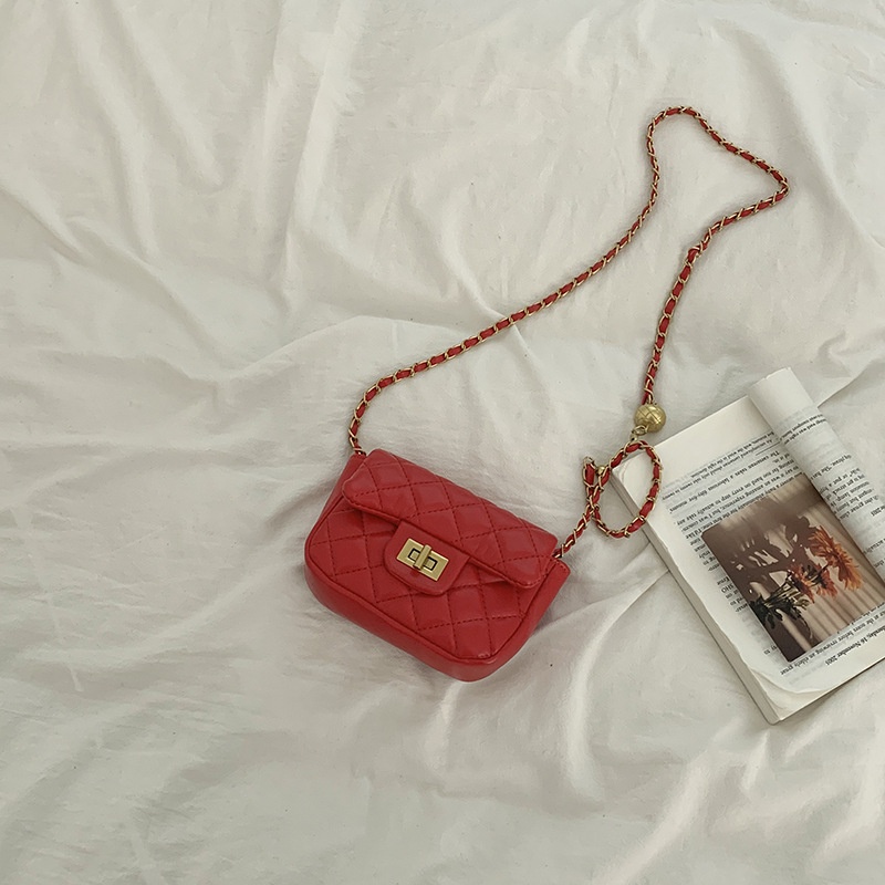 Túi đeo vai IELGY màu trơn họa tiết quả trám có chuỗi xích dễ phối đồ cho nữ