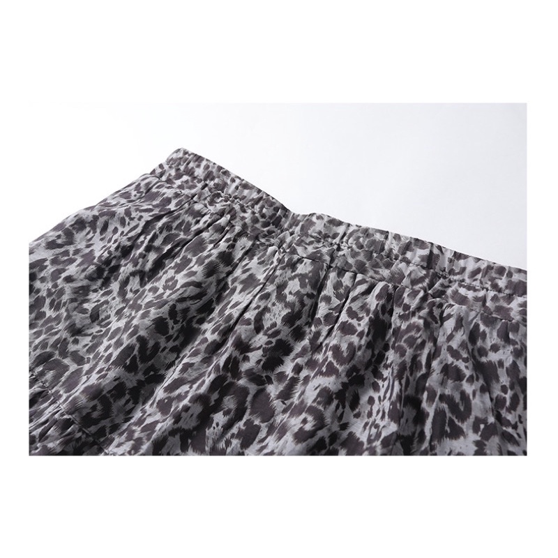 Chân váy dài lưng cao họa tiết da báo dáng xoè QC M01