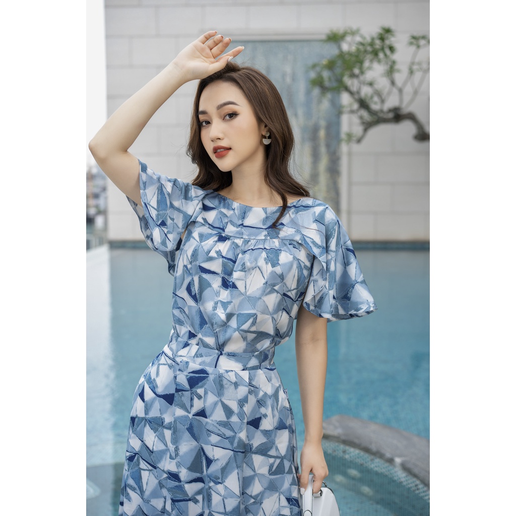 Áo sơ mi dáng suông và chân váy A xếp ly dài qua gối (Set cứng mã F252214) FIONA F552228