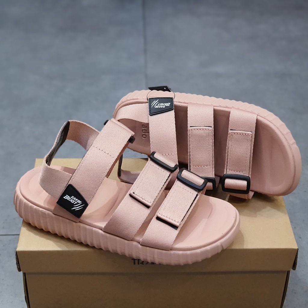 Sandal Saado chính hãng 3 quai BEAST BE02 màu kem Pinky Wolf đế yezi, Dép quai sau nữ đế cao, quai thắt