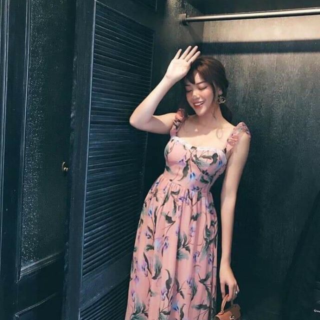 Váy thiết kế