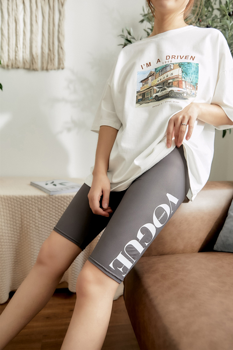 Quần short legging vải lụa mát co giãn nhanh khô họa tiết sọc caro thời trang mùa hè cho nữ | BigBuy360 - bigbuy360.vn