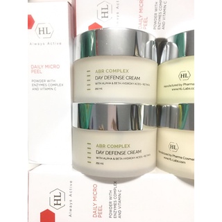 Kem dưỡng ban ngày Retinol HL chống lão hóa, trắng da, mờ thâm nám HL Retinol(Holy land) DAY DEFENSE CREAM