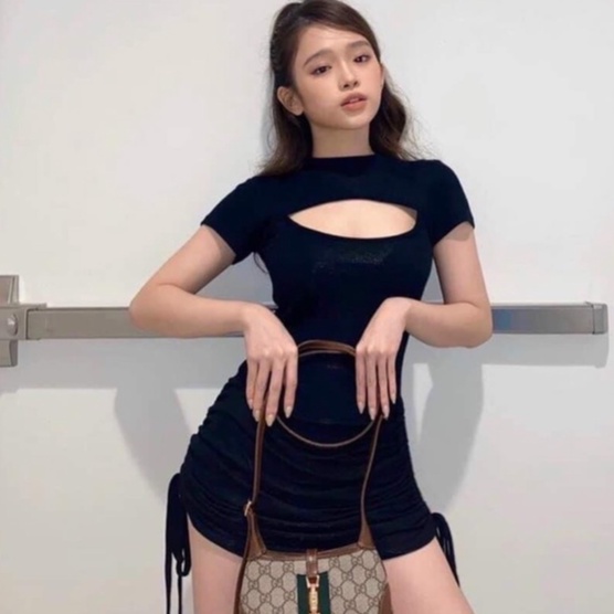 Đầm Body Hở Ngực Cộc Tay Rút Hông 🦋 Váy Nữ Dáng Ôm Khoét Ngực Đen Trơn Cao Cấp🦋 | BigBuy360 - bigbuy360.vn