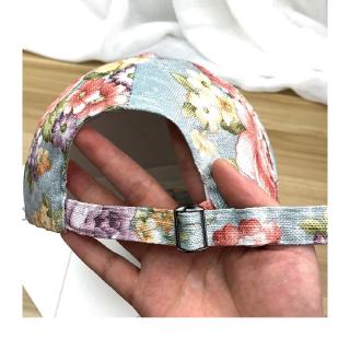 Retro style cap for both men and women
