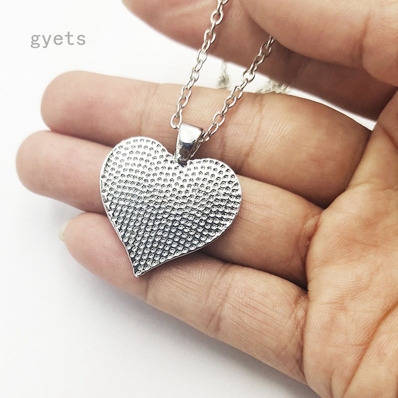 Dây Chuyền Kim Loại Mặt Khắc Chữ Ý Nghĩa