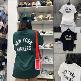 Một Chiếc Áo Official