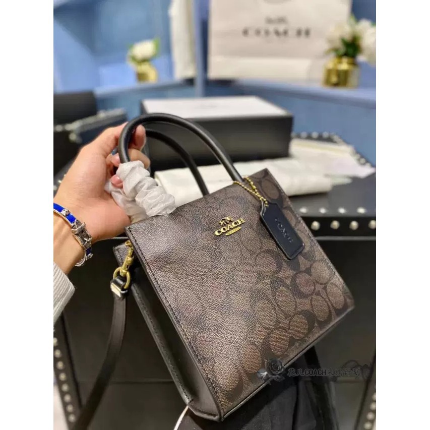 ❐♗✟Mua hàng Mỹ Túi xách COACH giấy Cally đeo vai nghe nhạc Tote Messenger bag