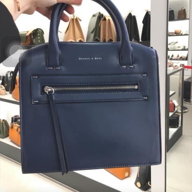 Túi cnk auth công sở còn tag