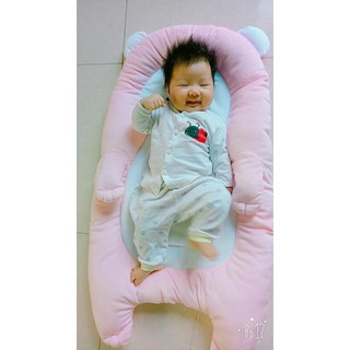 Nệm nằm cho trẻ sơ sinh