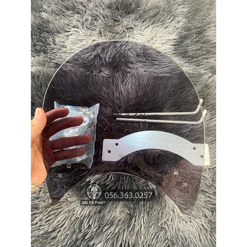 Kiếng Chắn Gió Đa Năng gắn 67 68 69 72 CD CL màu Xám Khói hàng THÁI Kính chắn gió 67