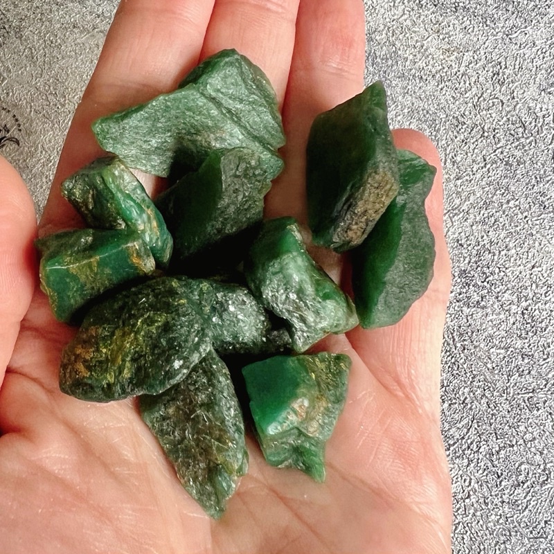 Đá thô Lepidolite Mica crystal màu xanh đậm, là màu rất hiếm, sưu tầm, handmade, reiki, thanh tẩy thiền định