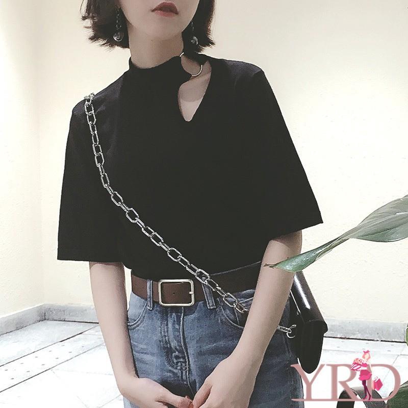 Áo tay ngắn thiết kế khoét cổ quyến rũ cho nữ | BigBuy360 - bigbuy360.vn