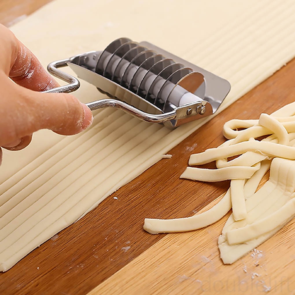 Dụng Cụ Cắt Sợi Mì Bằng Thép Không Gỉ Tiện Dụng Cho Nhà Bếp