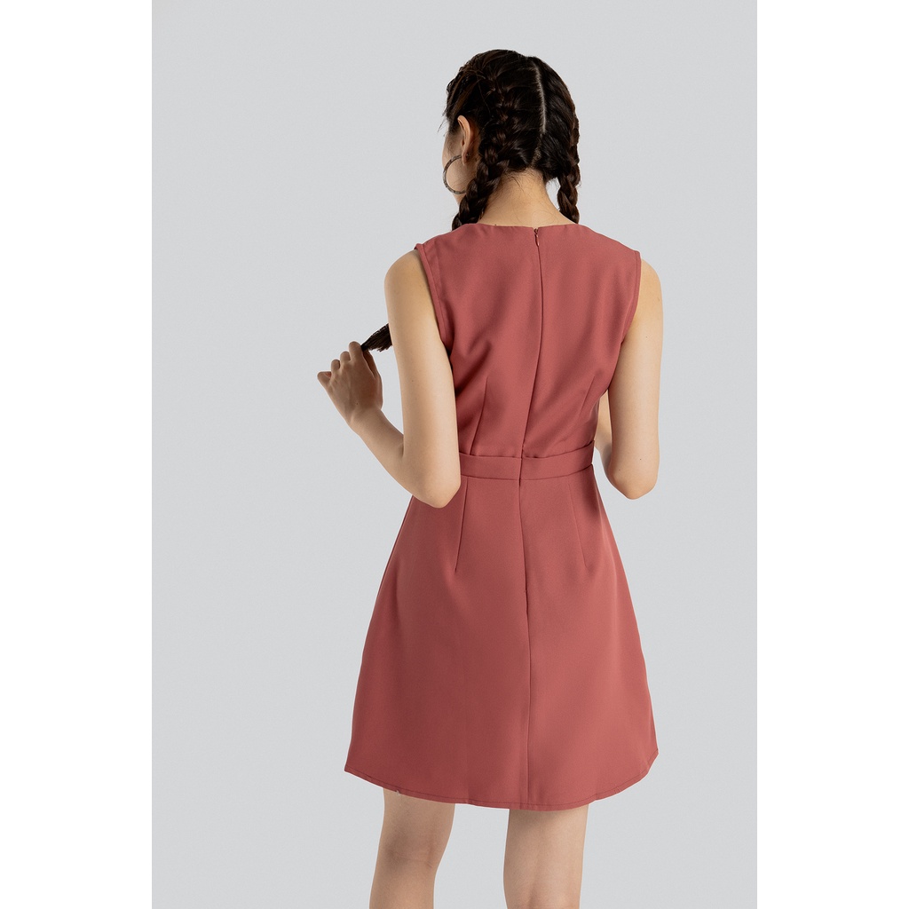 Đầm Maybi form A nền hồng phối cổ voan hoa