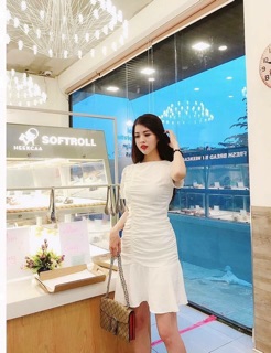 Đầm body trắng nhún thân