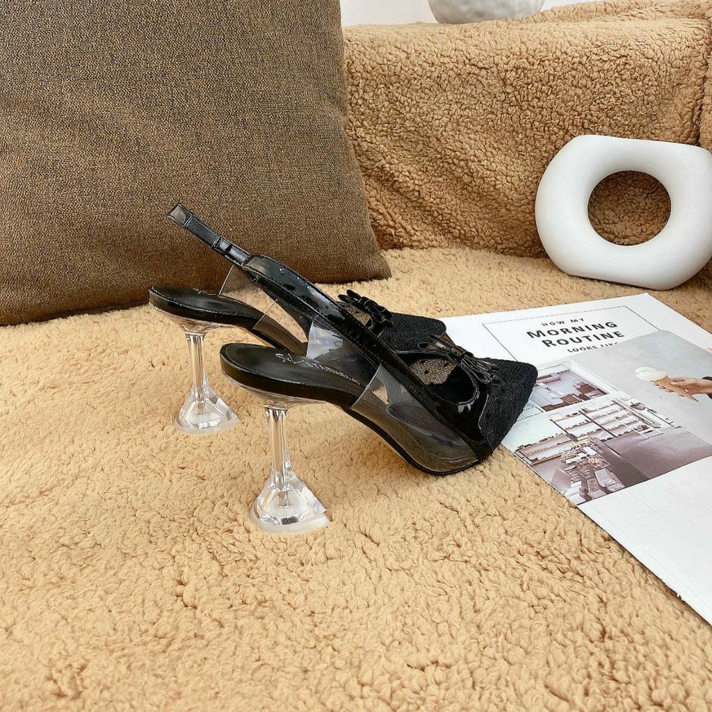 giày cao gót nữ bít ly cực xinh 2 mày (Đen/Vàng)