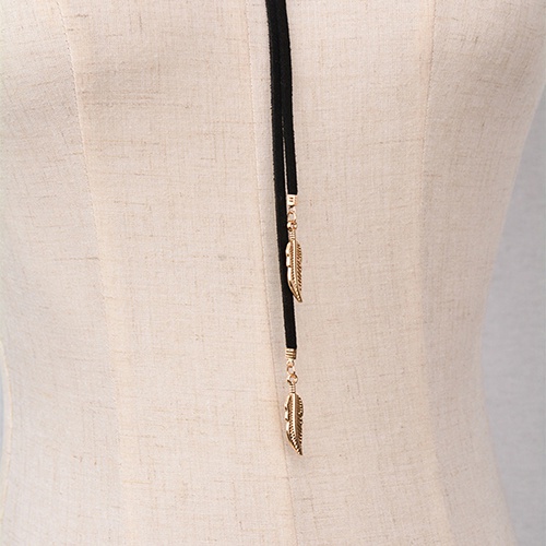 Vòng Cổ Choker Dây Nhung Đính Lông Vũ Thời Trang